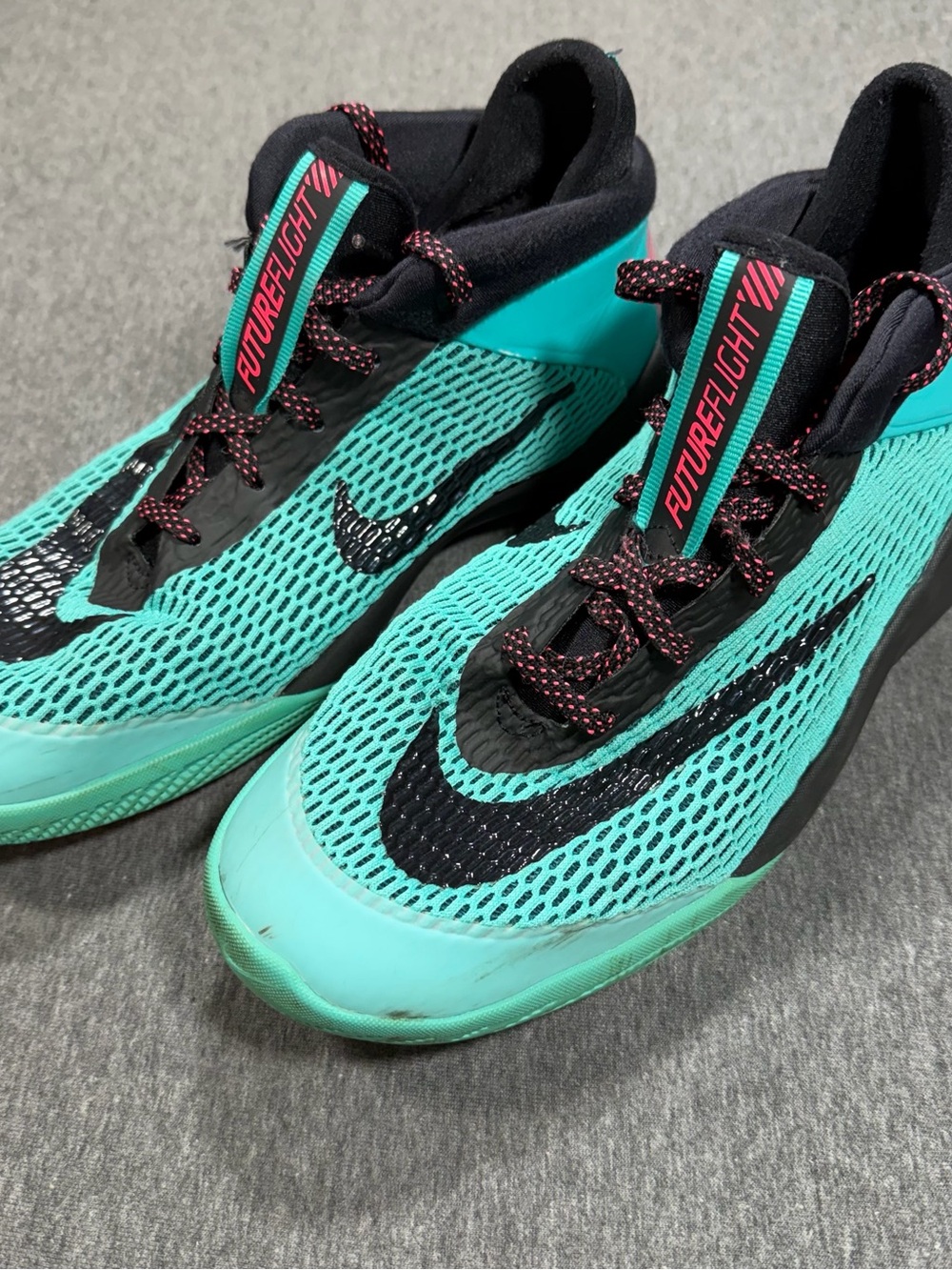 Nike Future Flight AH3430-006 Teal and Black Youth 6.5 Athletic Shoes